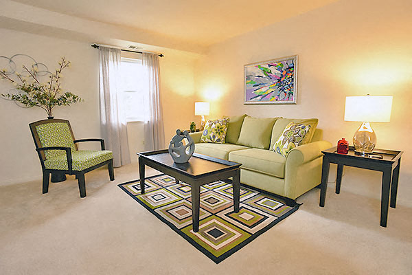 Living Area at Kings Mill Apartments and Townhomes, Essex, Maryland